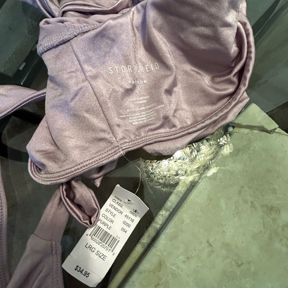 Storm Reid bikini swim 2 piece bathing suit crop top medium large - Picture 8 of 9